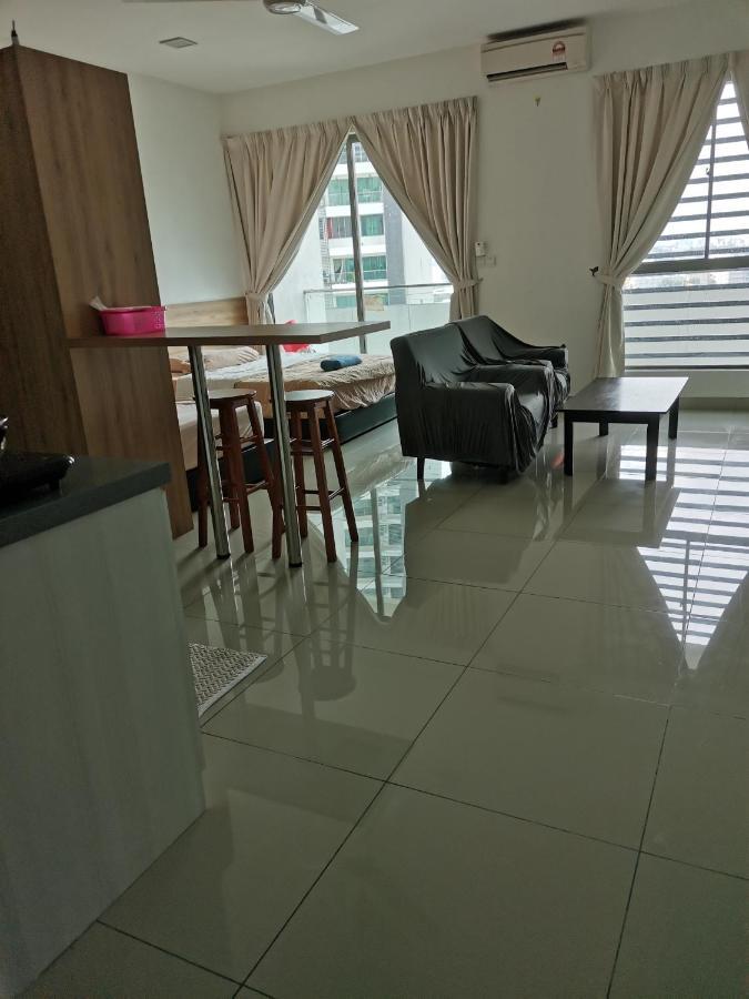 Studio Apartment Cyberjaya Near Bus Terminal Esterno foto