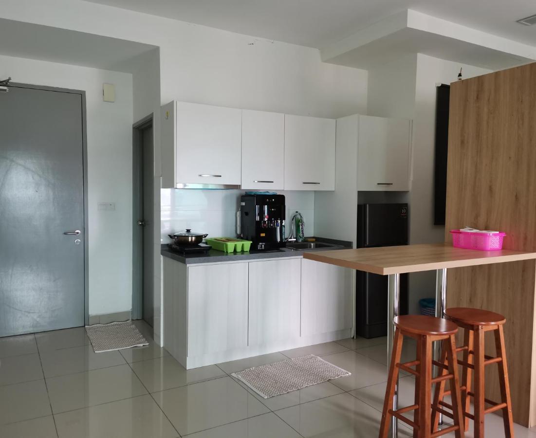 Studio Apartment Cyberjaya Near Bus Terminal Esterno foto